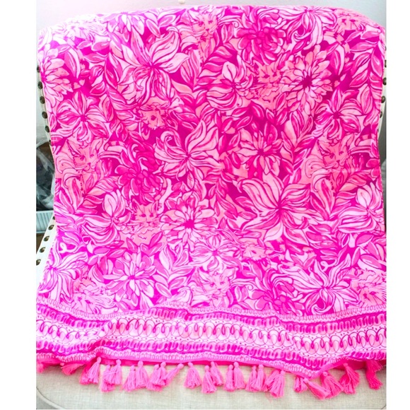 RARE LILLY PULITZER RESORT
SCARF WRAP LILLIAN
OVERSIZED BLANKET
ENGINEERED - Picture 2 of 10
